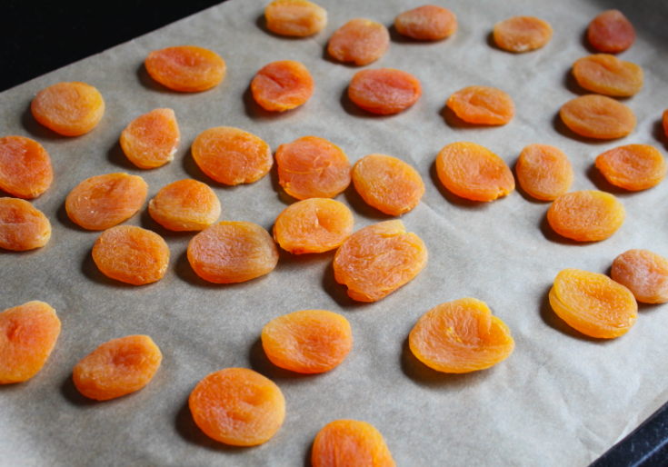 flat apricots